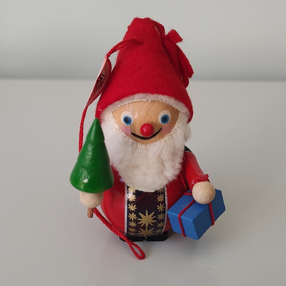 Vintage Steinbach Christmas Ornament Santa Claus With Present Tree German Wood